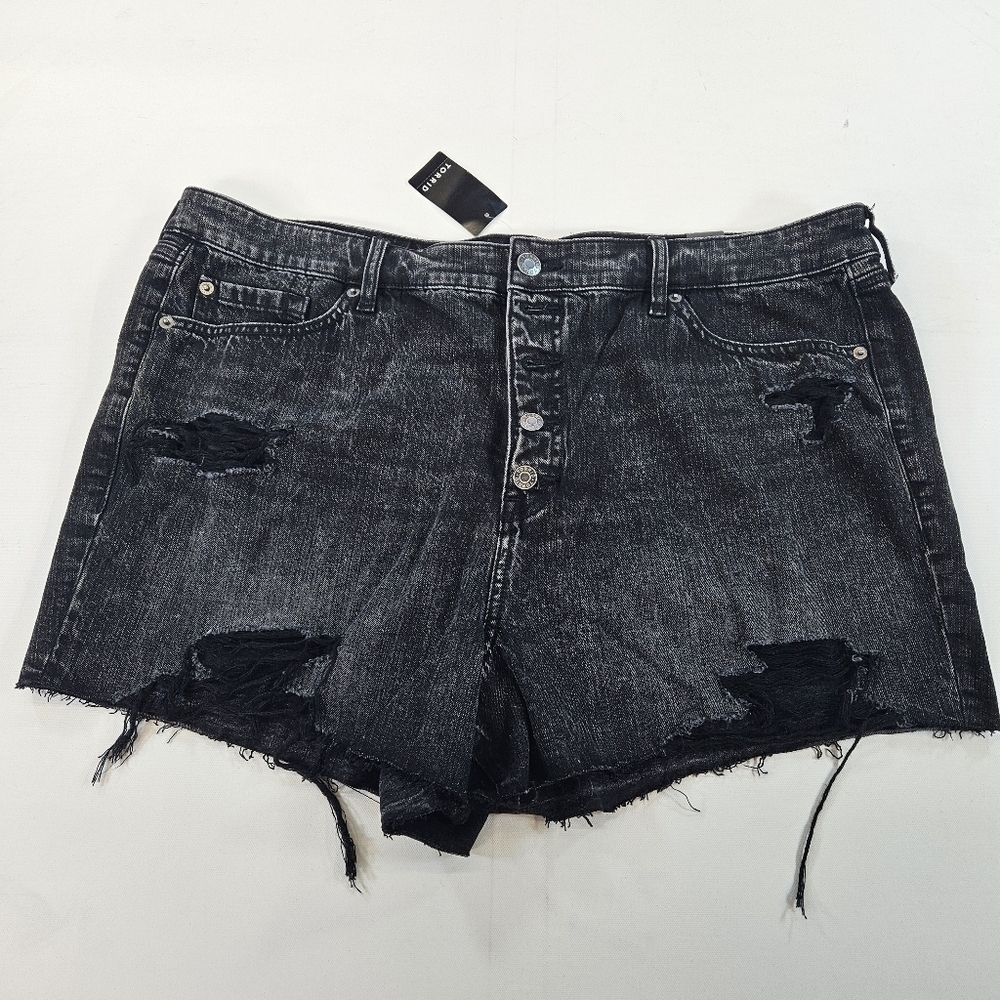 Torrid Women Plus Size 22 Black Distressed 3.5 Inch Super Soft High-Rise Short